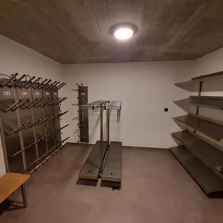 House Mojo Apartment